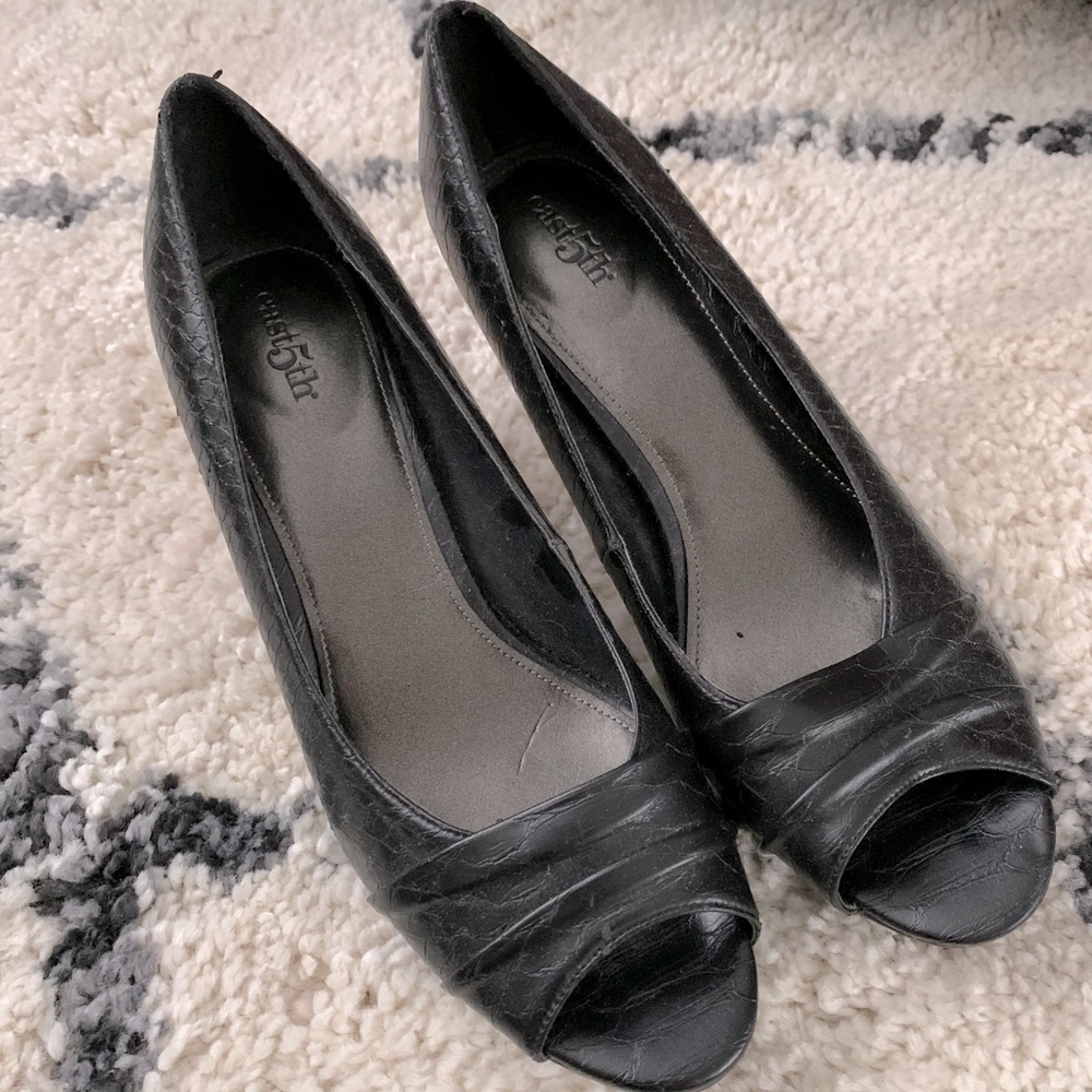Black peep toe heels